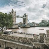 Tower Bridge vista da Tower of London